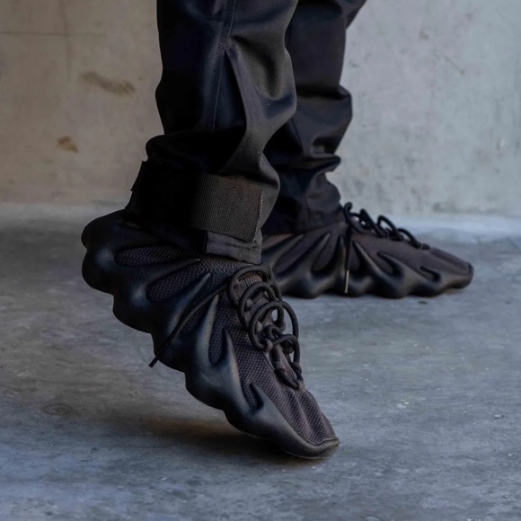 yeezy 450 with shorts